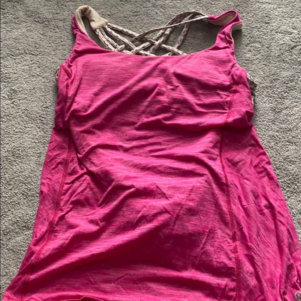 Lululemon size 6 top